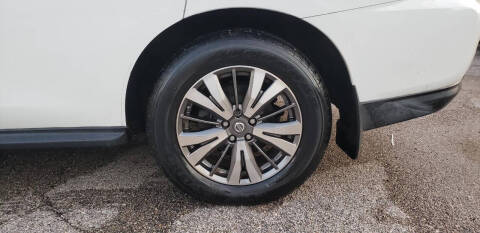 2017 Nissan Pathfinder S