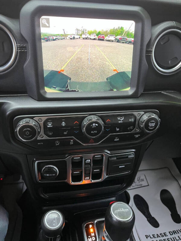 2022 Jeep Gladiator Overland