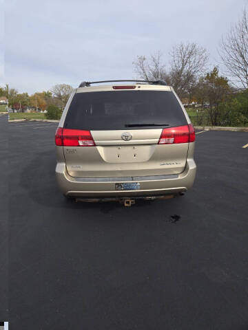 2005 Toyota Sienna XLE 7 Passenger