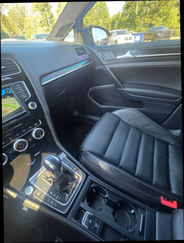 2017 Volkswagen Golf R 4Motion