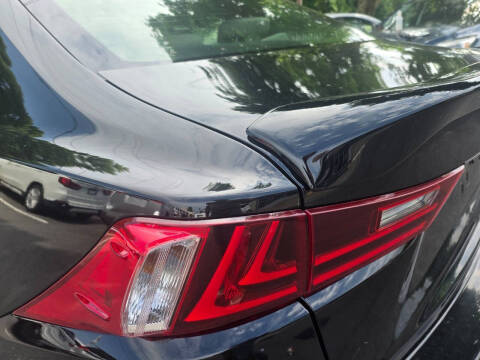 2015 Lexus IS 250 Crafted Line