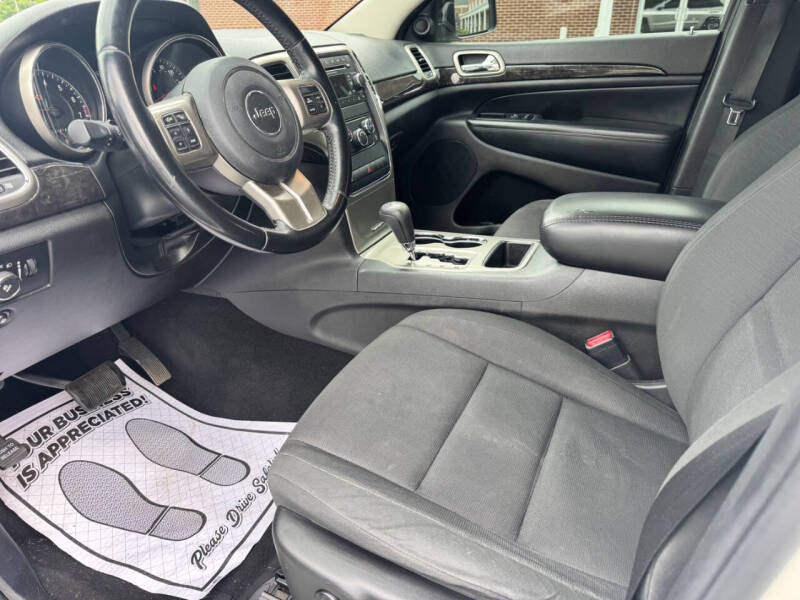 2012 Jeep Grand Cherokee Laredo