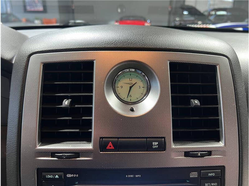 2007 Chrysler 300 SRT-8