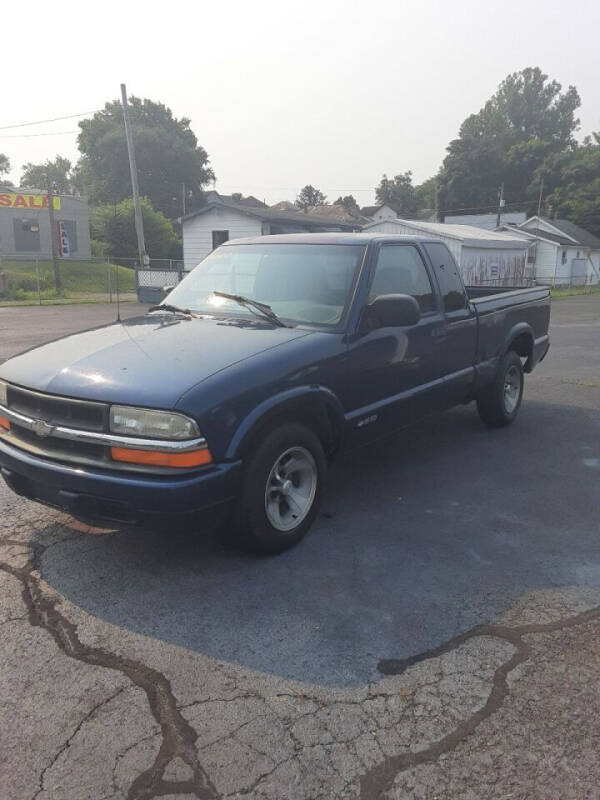 2000 Chevrolet S-10 LS