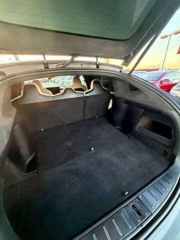 2023 Tesla Model X Standard Range