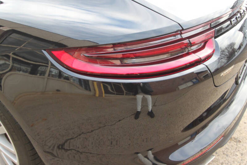 2017 Porsche Panamera Turbo