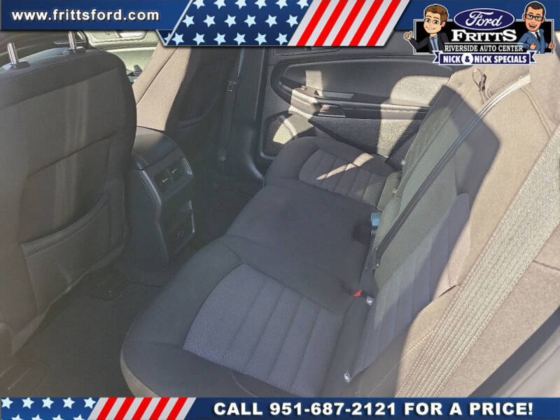 2022 Ford Edge SE