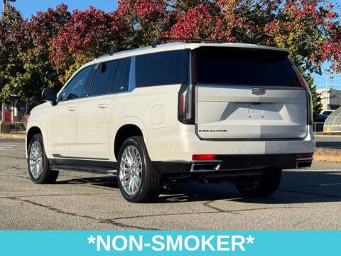 2022 Cadillac Escalade ESV Premium Luxury