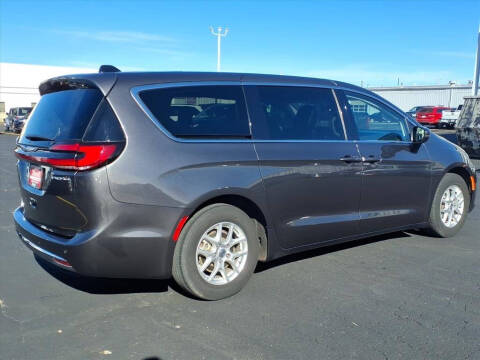 2023 Chrysler Pacifica Touring L