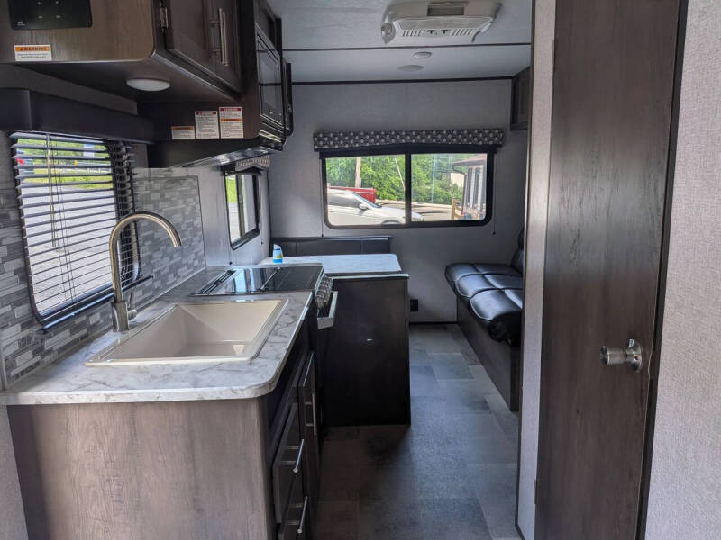 2020 Coleman 202RD
