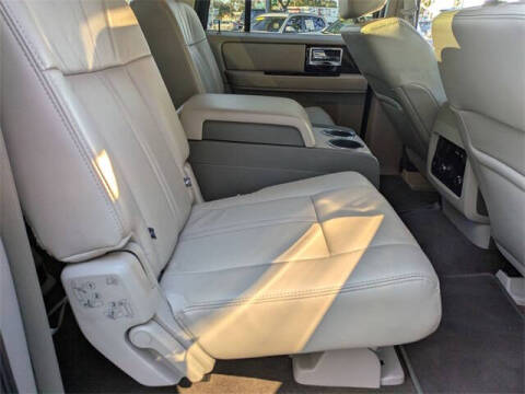 2016 Lincoln Navigator L Select