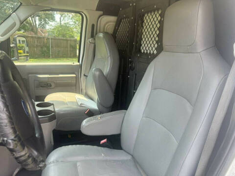 2011 Ford E-Series E-350 SD