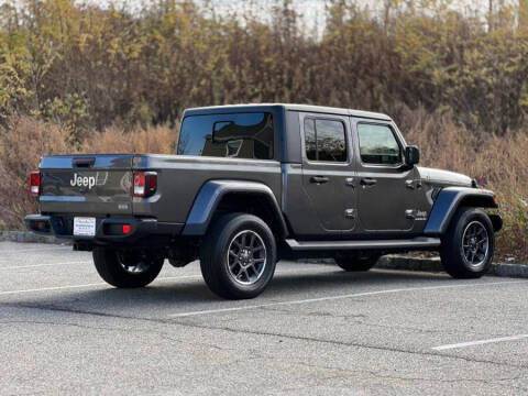 2022 Jeep Gladiator Overland