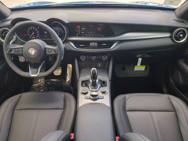 2025 Alfa Romeo Stelvio