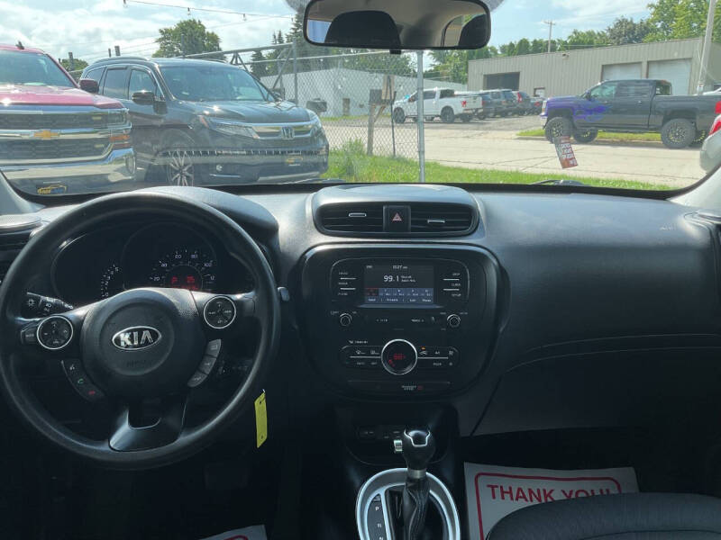 2017 Kia Soul +