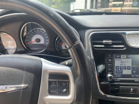 2012 Chrysler 200 Touring