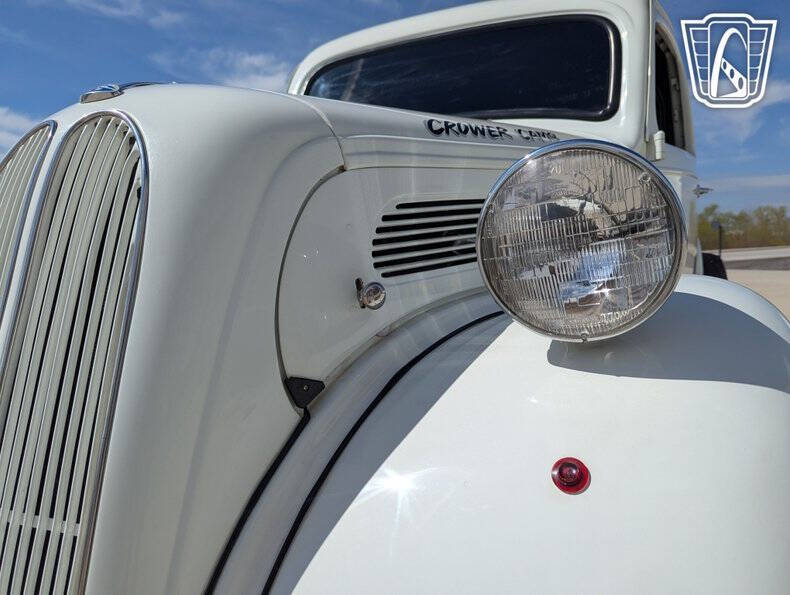 1948 Ford Anglia