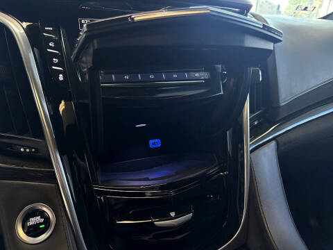 2019 Cadillac Escalade Platinum