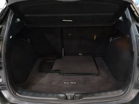 2019 Nissan Kicks SR
