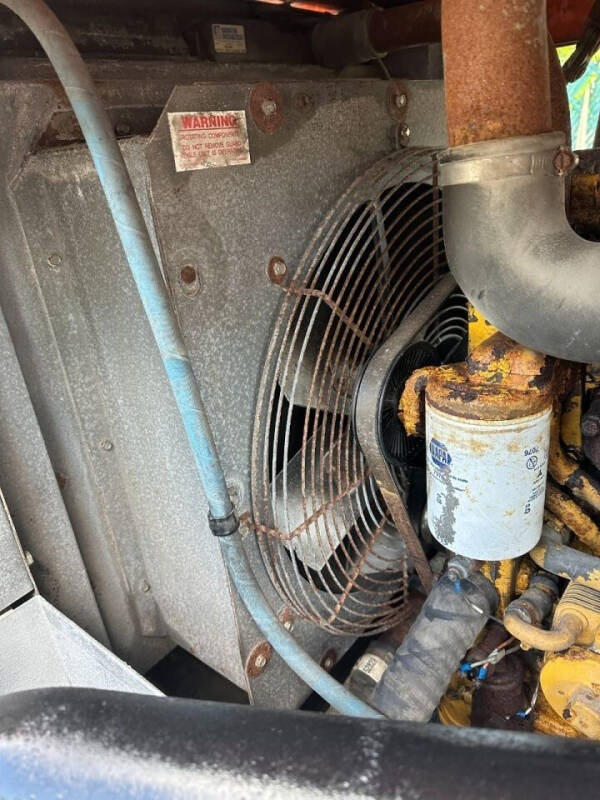 2013 SULLIVAN PALATEK Air Compresso D185PJD