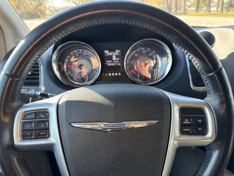 2013 Chrysler Town and Country Touring-L