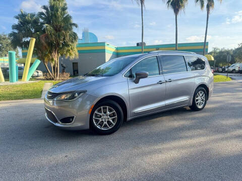 2020 Chrysler Pacifica Touring L