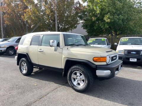 2008 Toyota FJ Cruiser for sale at steve and sons auto sales in Happy Valley OR