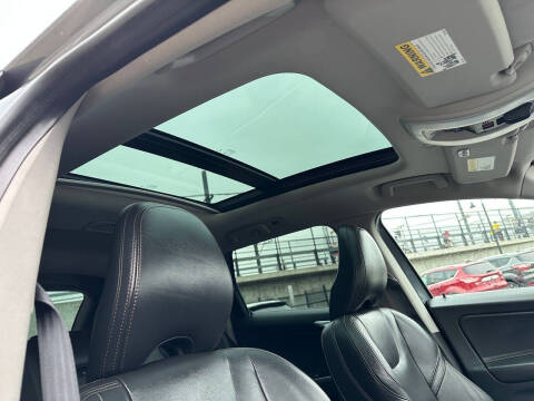 2017 Volvo XC60 T6 Dynamic