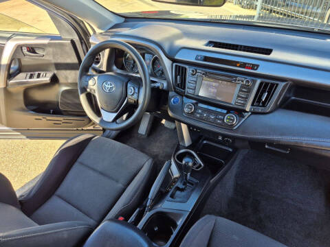 2018 Toyota RAV4 Hybrid LE