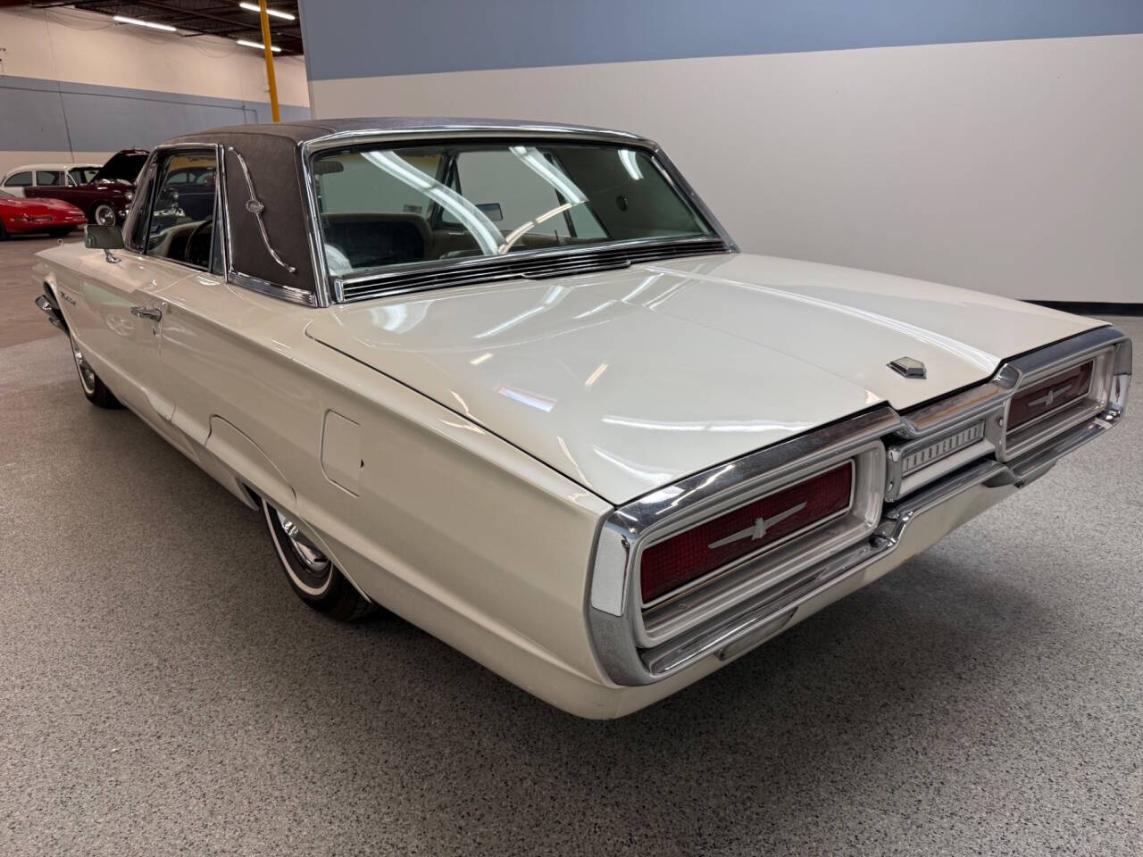 1964 Ford Thunderbird 6