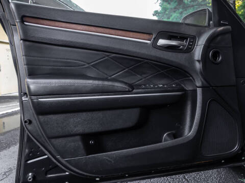 2016 Chrysler 300 C Platinum