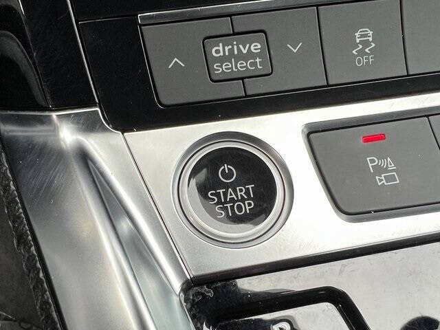 2021 Audi e-tron quattro Premium