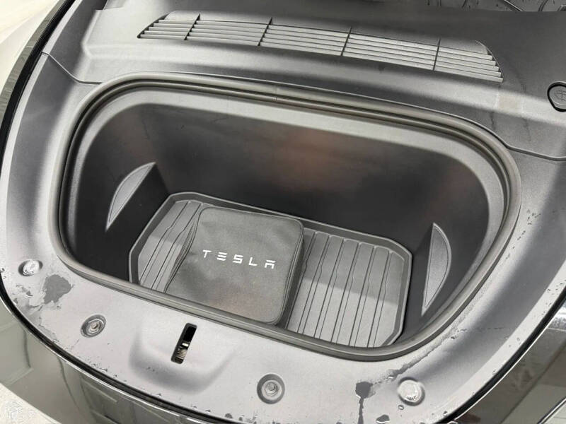 2025 Tesla Model Y Long Range
