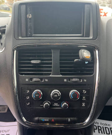 2016 Dodge Grand Caravan American Value Package