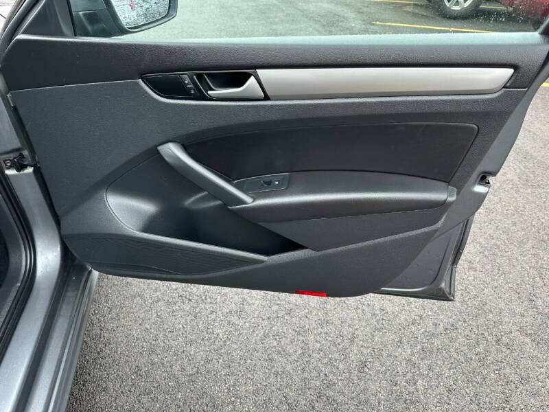 2015 Volkswagen Passat 1.8T Limited Edition