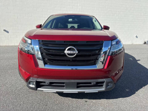 2022 Nissan Pathfinder SL