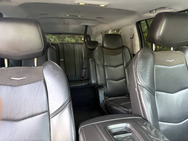 2017 Cadillac Escalade ESV Luxury