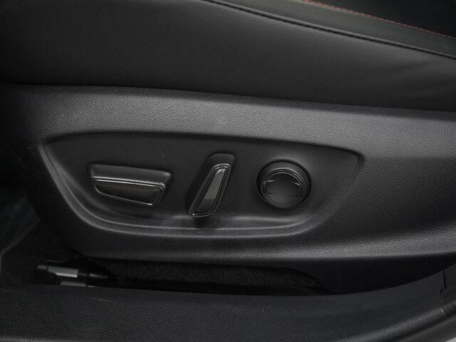 2025 Toyota Prius Plug-in Hybrid XSE