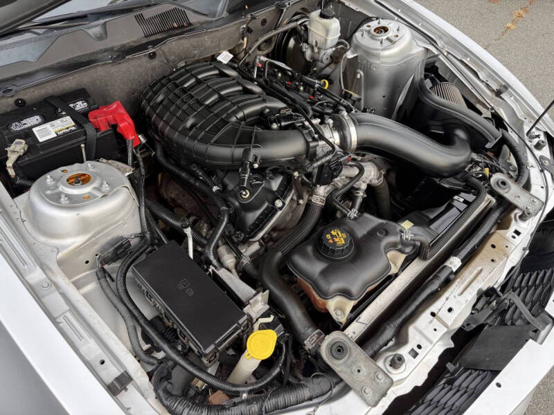 2012 Ford Mustang V6