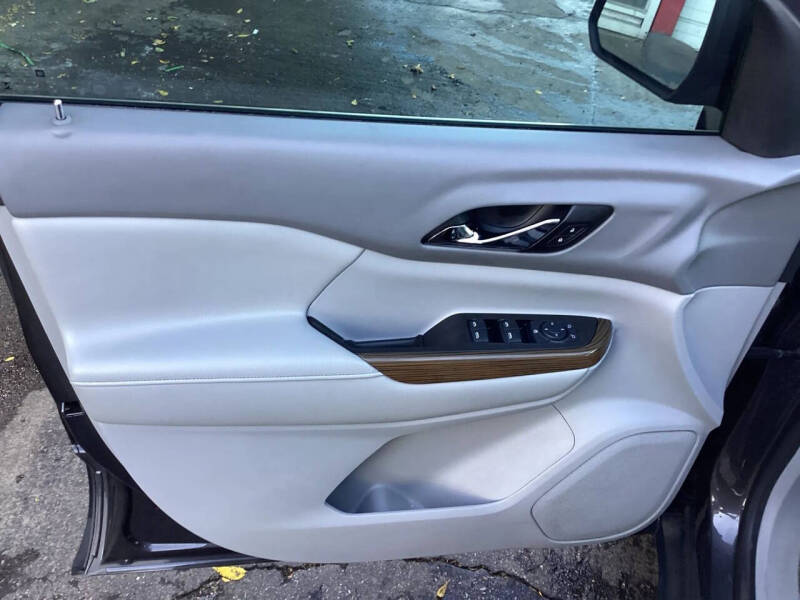 2017 GMC Acadia SLE-1