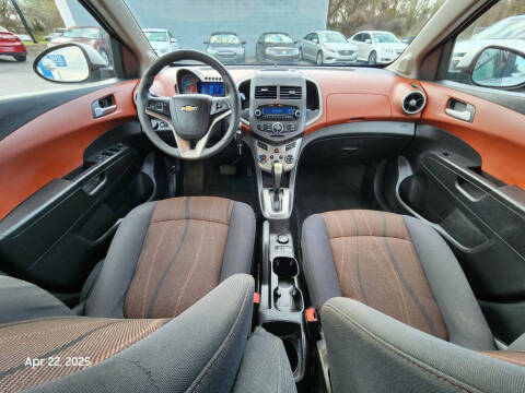 2013 Chevrolet Sonic LT Auto