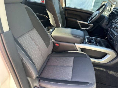 2024 Nissan Titan SV