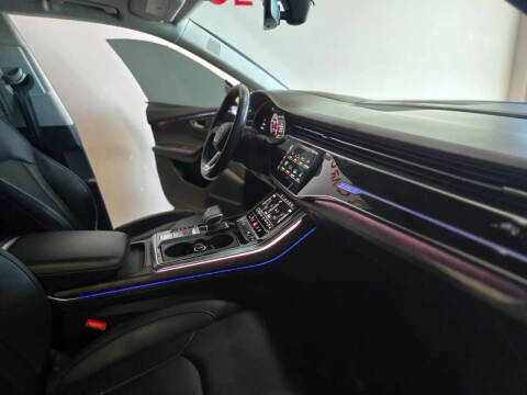 2020 Audi Q8 quattro Prestige 55 TFSI