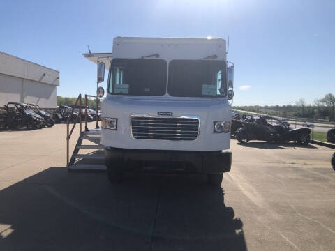 2012 Freightliner MT45 Chassis