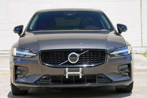 2024 Volvo S60 B5 Plus Dark Theme