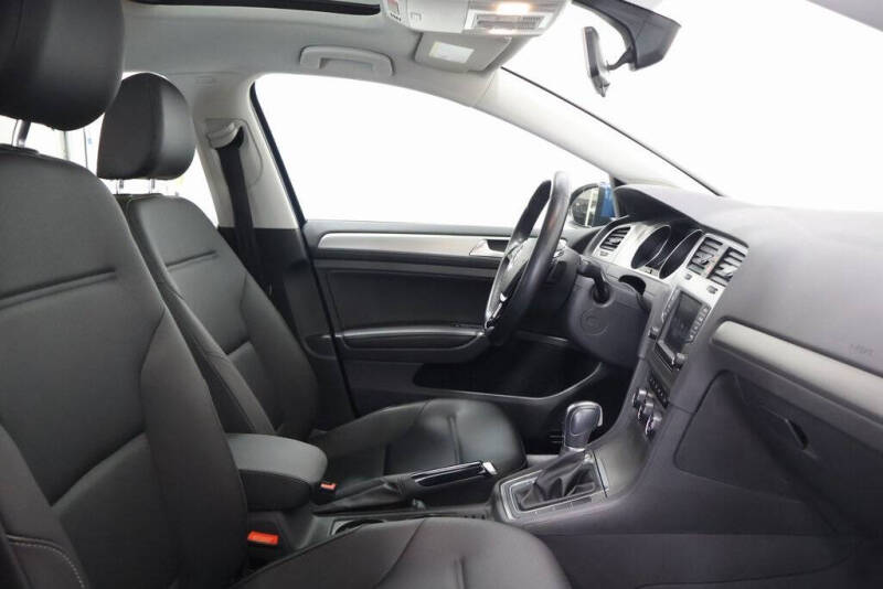 2017 Volkswagen Golf TSI Wolfsburg Edition