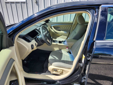 2017 Ford Taurus SE