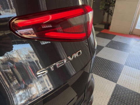 2023 Alfa Romeo Stelvio Veloce