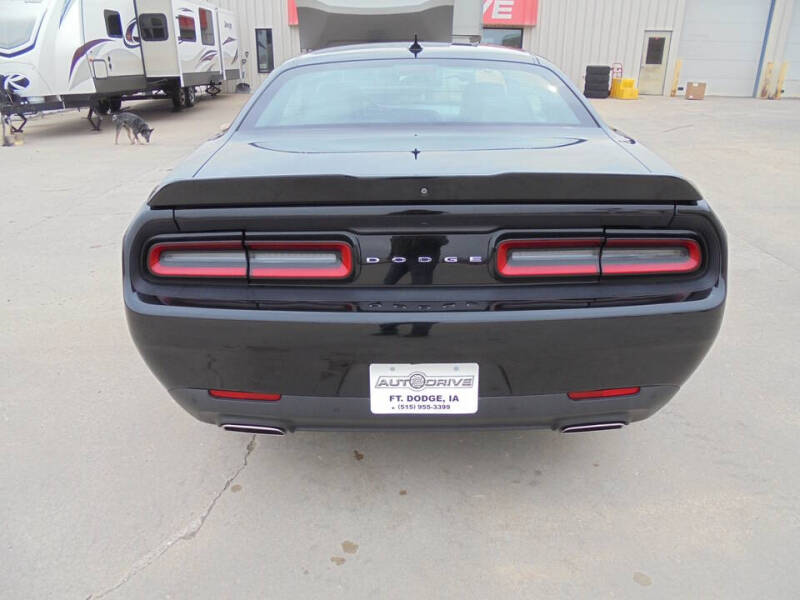 2021 Dodge Challenger SXT