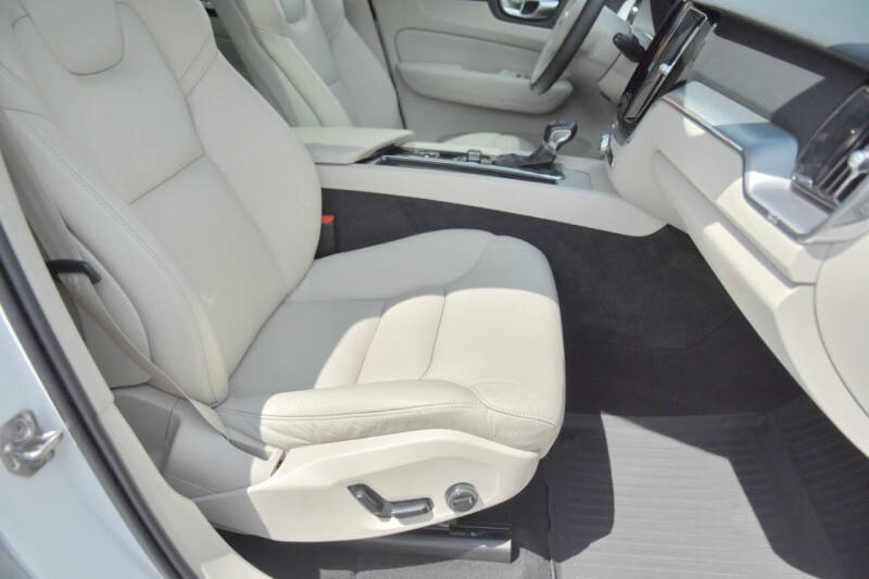 2019 Volvo XC60 T6 Momentum